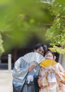 顔かくしショット